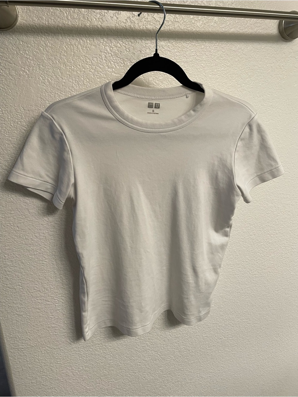 Uniqlo women’s White Short Sleeve Crew Tee
